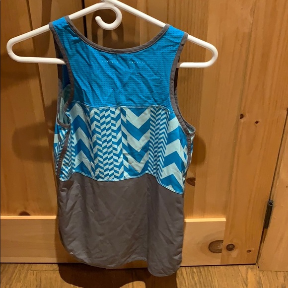 Ivivvia Tank top - Picture 2 of 3
